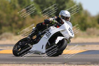 media/Mar-10-2024-SoCal Trackdays (Sun) [[6228d7c590]]/11-Turn 7 (130pm)/